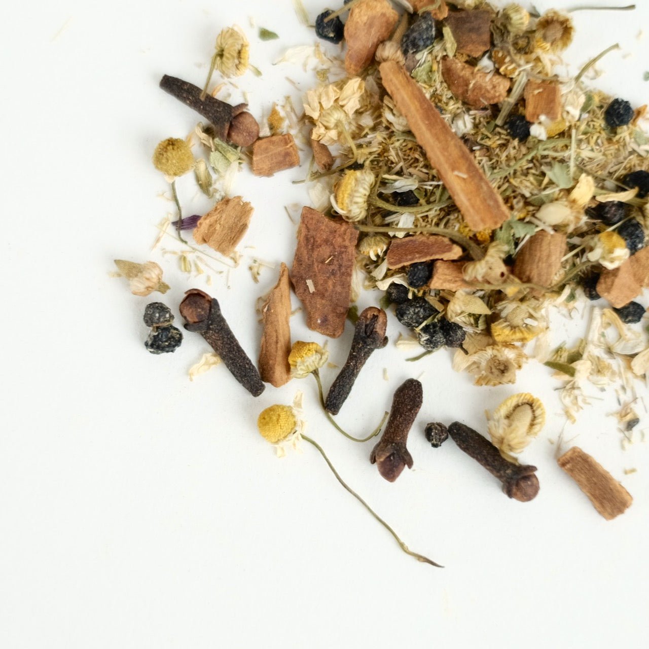 EARTH APPLE // chamomile elderberry tea - Modern Hustle Marketplace