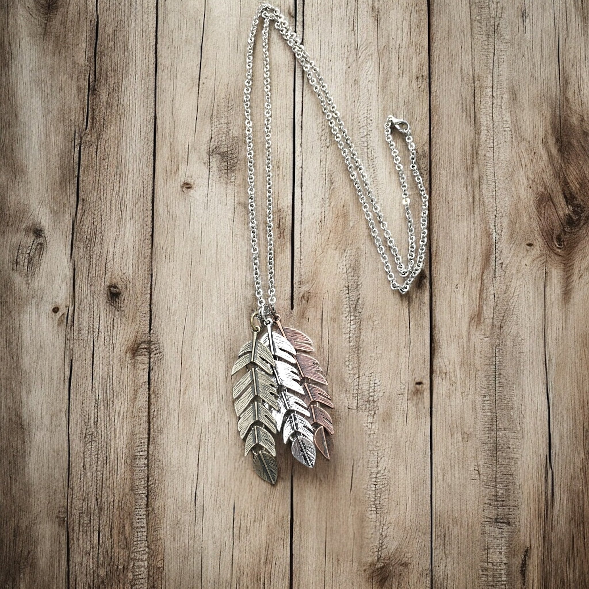 Triple Feather Pendant Necklace - Modern Hustle Marketplace